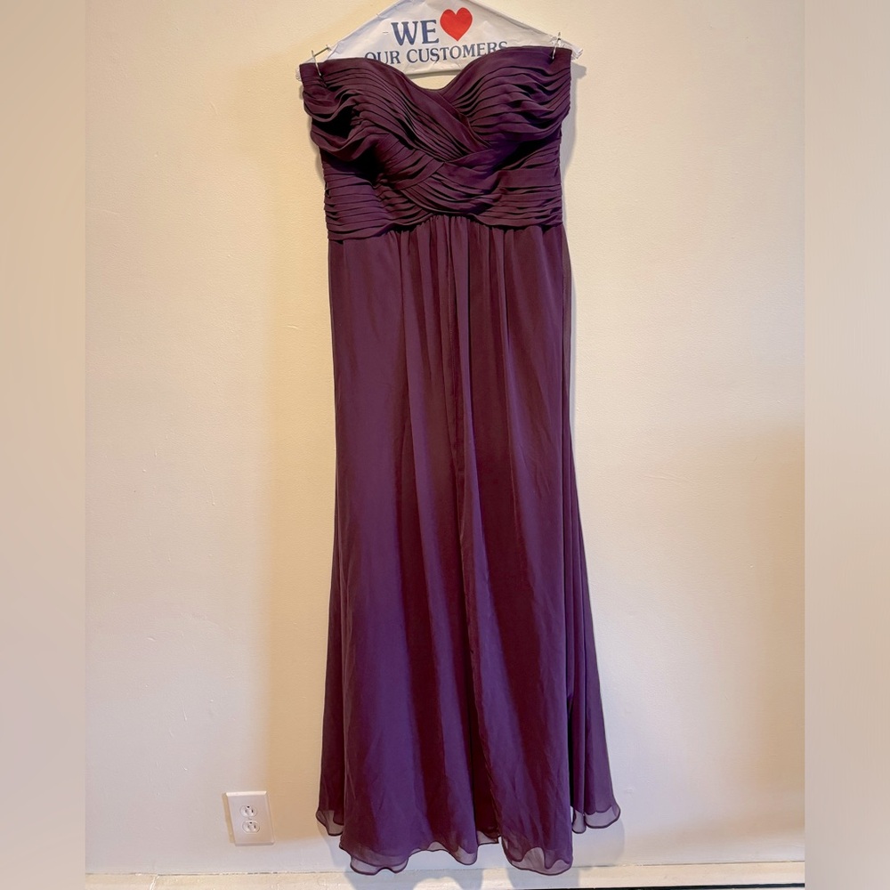 Bari Jay strapless wedding guest dress in eggplant color size 12 (fits like 8)